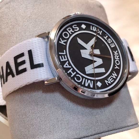 🖤🤍🖤MICHAEL KORS® UNISEX MK Logo Watch🖤🤍🖤 - Picture 10 of 12